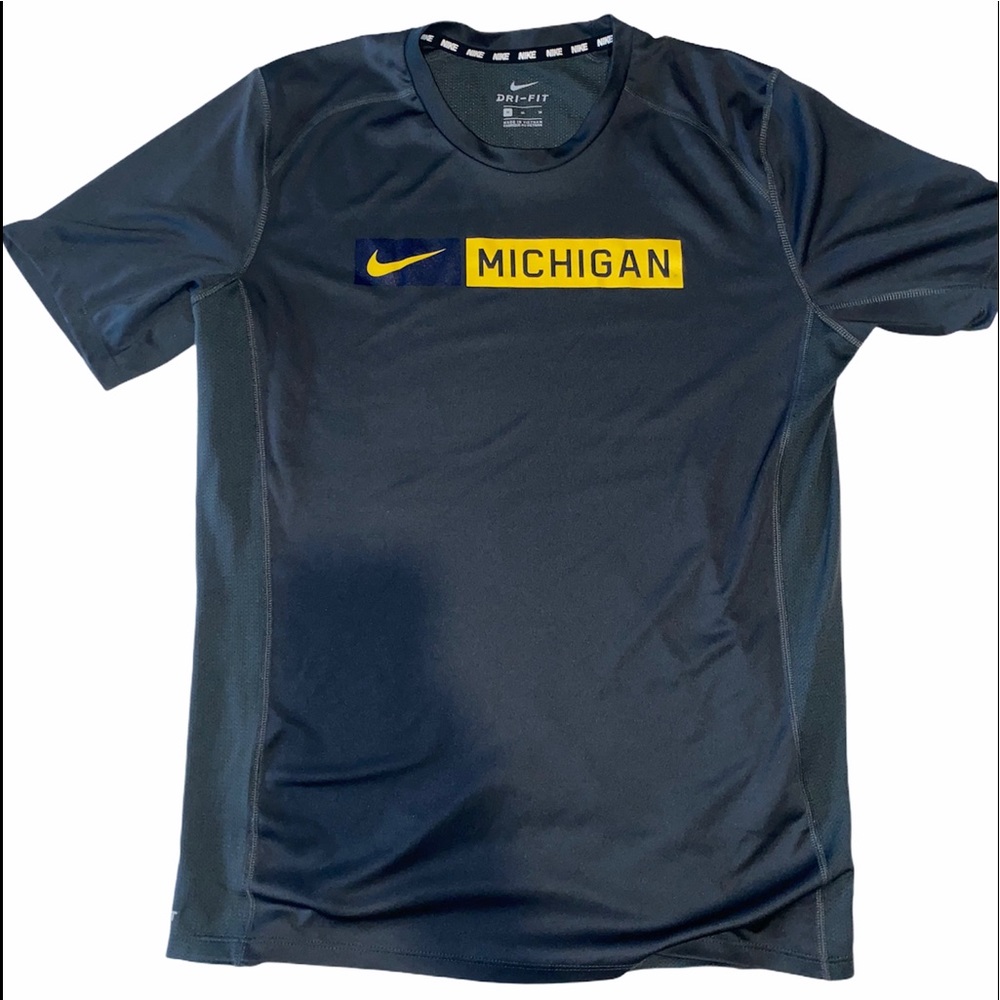 Men’s Nike Dri-Fit Michigan Wolverines Size M